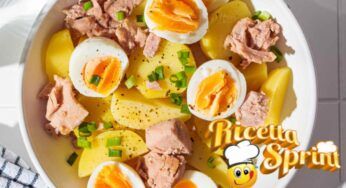 Un’insalata di patate è la cena perfetta per restare leggeri e mangiare con gusto