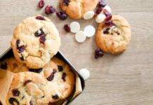 Biscotti di riso all’uvetta, buonissimi e leggeri da gustare in ogni momento della giornata Biscotti di riso all'uvetta