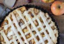 Crostata chantilly con mele e mirtilli