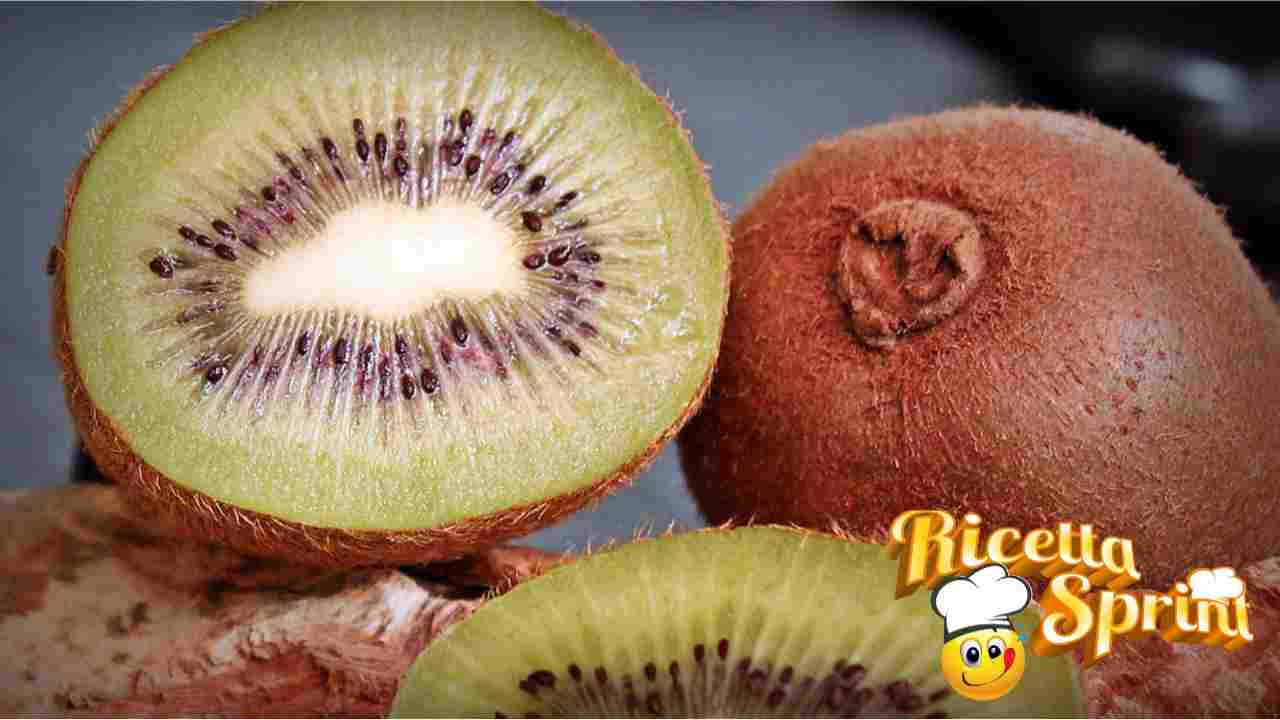 Si può mangiare la buccia del kiwi? La risposta che sorprende Si può mangiare la buccia del kiwi? La risposta che sorprende