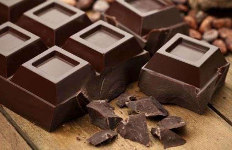 Del cioccolato fondente
