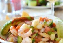 Insalata di gamberi marinati all'avocado