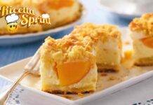 Mini cheesecake alle pesche il dessert fresco e goloso, ideale per le calde giornate