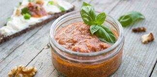 Pesto di pomodori e noci