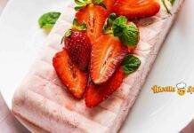 Ricetta per un semifreddo alle fragole perfetto, sarà un successone!