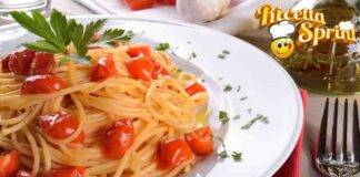 Spaghetti con colatura di alici e pomodorini piatto semplice dal sapore deciso
