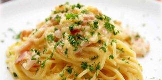 Spaghetti con pancetta e crema al parmigiano