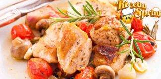 Spezzatino di pollo con funghi dal gusto delicato e dalla consistenza tenera, andrà a ruba