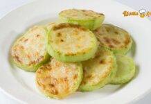 Zucchine a tocchetti gratinate, leggerissime cotte nella friggitrice ad aria Zucchine a tocchetti gratinate, leggerissime cotte nella friggitrice ad aria