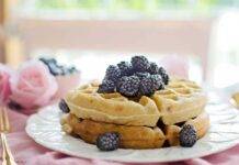 Waffles morbidi alla vaniglia, con questa strepitosa ricetta avrete un risultato da chef Waffles morbidi alla vaniglia