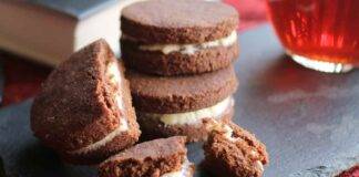 Biscotti al cacao con crema al mascarpone