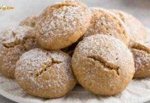 Biscottini alle mele che si sciolgono in bocca, ricetta salva frutta Biscottini alle mele che si sciolgono in bocca, ricetta salva frutta