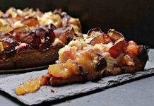 Crostata integrale con ricotta e prugne