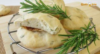 Pizzette bianche senza lievitazione, morbide e pronte subito