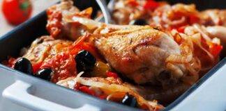 Pollo al forno saporito, con tutti profumo dell’estate