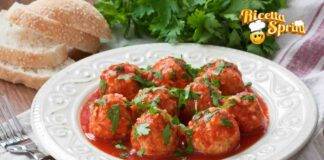 Polpette di pollo al pomodoro succose, morbide e saporite perfette per la cena dei piccoli