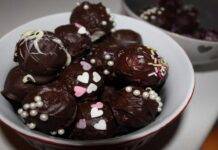 Praline fondenti morbide, pochi ingredienti per un dolcetto invitante e velocissimo Praline fondenti morbide