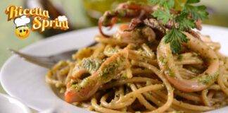 Spaghetti al pesto e calamari bastano pochissimi minuti e sarà in tavola, ma solo con questo trucco!