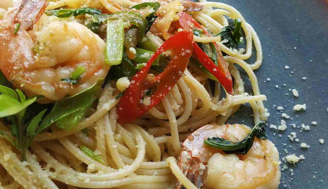 Spaghetti basilico e gamberetti