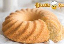 Torta al latte al profumo di mandorla per una colazione al Top ciambellone al latte di mandorla