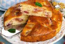 Torta alle pesche e rum: si metteranno in fila per poterla assaggiare Torta alle pesche e rum si metteranno in fila per poterla assaggiare