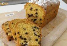 Un plumcake mai mangiato prima, cocco e cioccolato la merenda dei campioni Un plumcake mai mangiato prima, cocco e cioccolato la merenda dei campioni