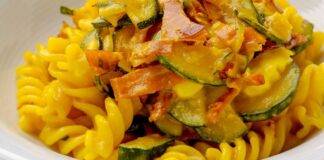 Zucchine, speck e zafferano e la pasta diventa magica