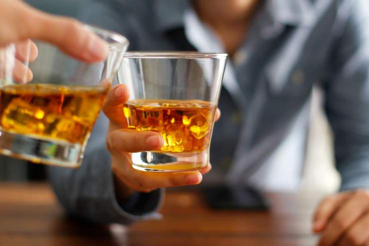 bere alcolici fa male - RicettaSprint