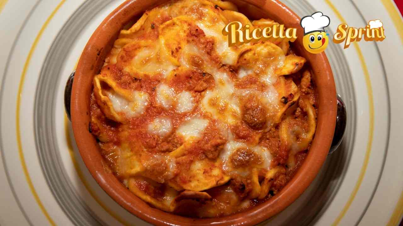 pasta al forno con besciamella e sugo