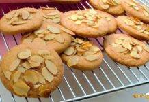 Biscottini alle mandorle e marmellata, un vero colpo al cuore