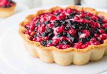 Crostata con crema di frutti di bosco