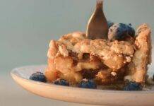Crostata senza forno con frutta e crema