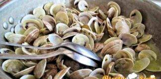 Come aprire vongole e cozze in padella