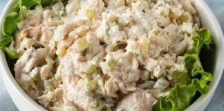 Insalata di pollo, oggi il pranzo è racchiuso tutto in un unico piatto