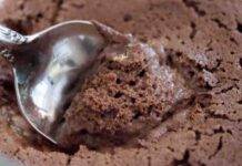 Mousse doppio cioccolato, 5 minuti e la porti in tavola Mousse doppio cioccolato
