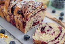 Pan brioche ai mirtilli e mandorle: la ricetta furba, l’impasto non deve lievitare! Pan brioche ai mirtilli e mandorle la ricetta furba, l'impasto non deve lievitare!