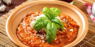 Pappa al pomodoro la ricetta delle nonne Toscane