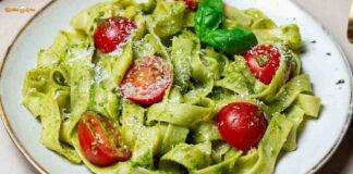 Pappardelle al pesto di basilico con pomodorini, non può essere estate senza questa ricetta della nonna