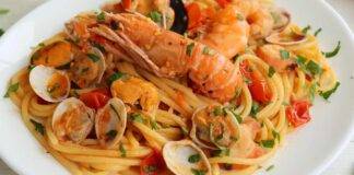 Pasta ai frutti di mare il primo piatto perfetto per il pranzo di ferragosto