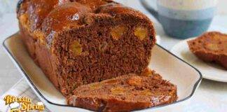 Plumcake al cacao e albicocche soffice e delicato perfetto a colazione con una tazza di latte