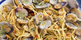 Spaghetti alle vongole Romolo - RicettaSprint