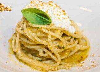 Spaghetti bottarga e burrata un mix di sapori e profumi che rendono il pranzo speciale