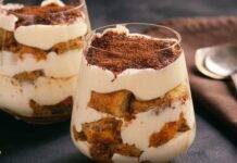 Tiramisù alla ricotta la versione estiva di un classico intramontabile, stavolta più leggero