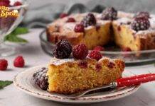 Torta integrale alle more e lamponi dessert fragrante e incredibilmente soffice, perfetto in qualsiasi occasione