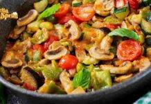 Verdure in padella con funghi: un contorno ricco e genuino a prova di dieta Verdure in padella con funghi un contorno ricco e genuino a prova di dieta
