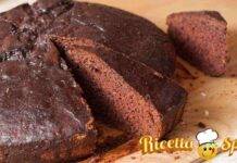 Torta soffice al cioccolato yogurt e mandorle, pura delizia pronta in un attimo
