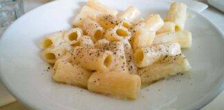 Pasta cacio e pepe come renderla cremosa con questo trucchetto