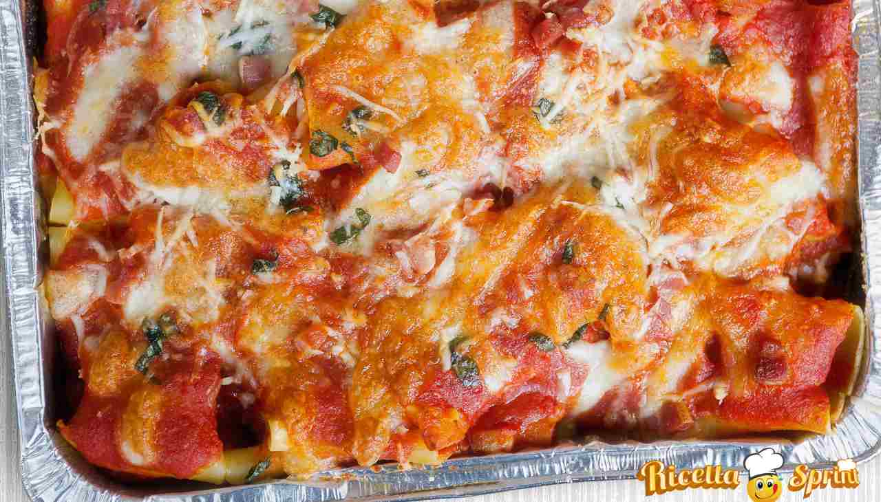 Paccheri infornati altro che lasagne e cannelloni, questo si che un bel piatto per stare in famiglia