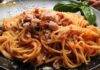 Spaghetti al tonno la ricetta delle nostre mamme, buoni e pronti subito