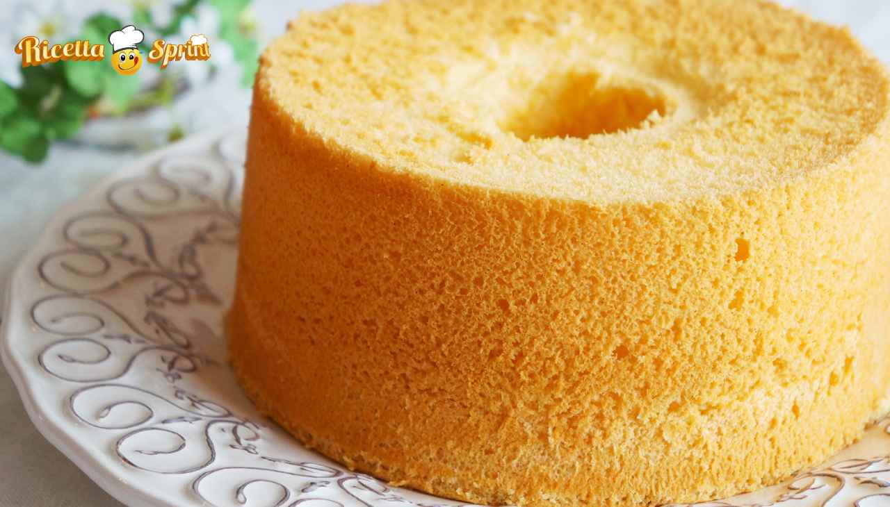 Chiffon Cake al pan di Spagna altissimo, ora sta a voi decidere come farcirlo